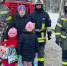 Спасатели поздравили волоколамцев с Новым Годом на главной площади города - Regions.Ru
